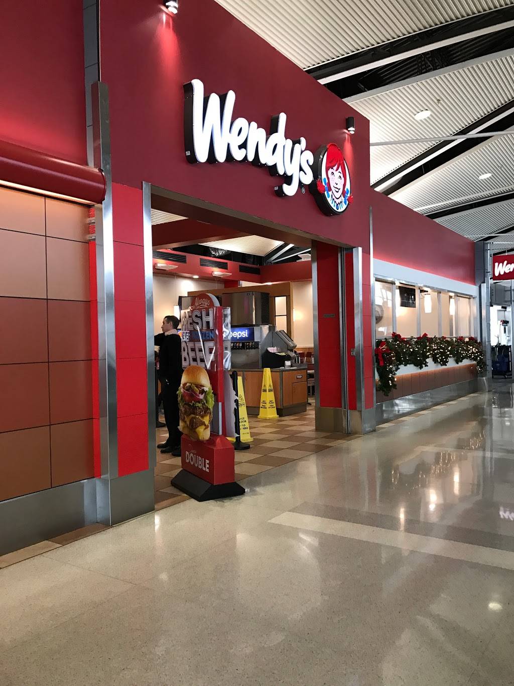 Wendys | restaurant | Dma/Mcnamara, 2506 Worldgateway Pl, Detroit, MI 48242, USA | 7342290610 OR +1 734-229-0610