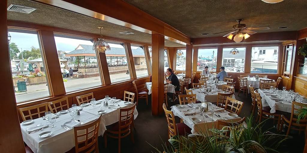 Nautilus Cafe | restaurant | 6100, 46, Woodcleft Ave, Freeport, NY 11520, USA | 5163792566 OR +1 516-379-2566