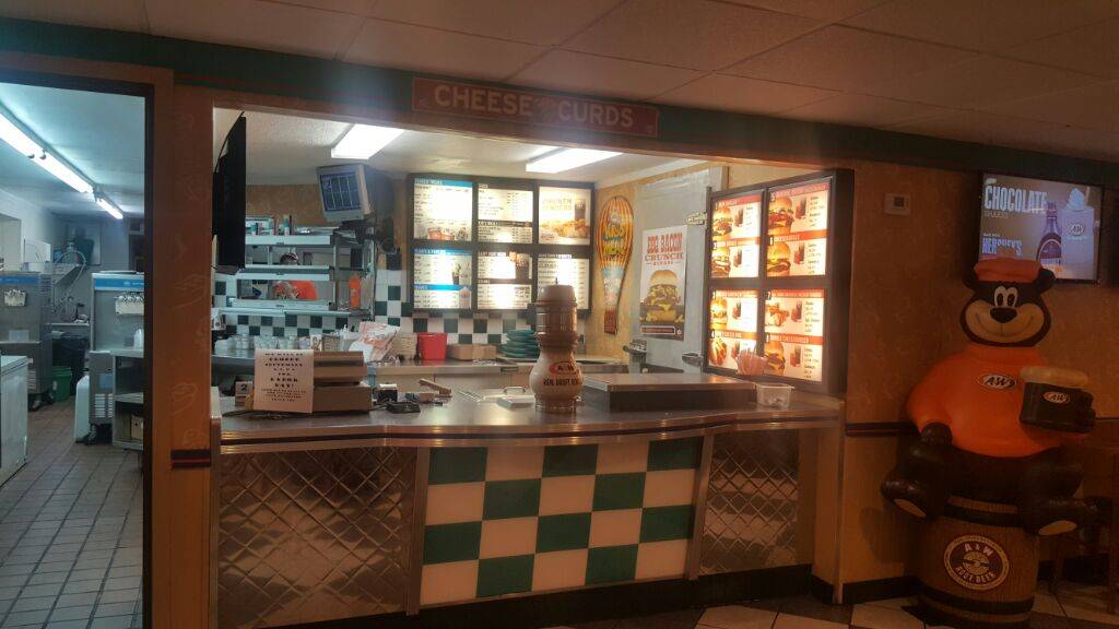 A&W | restaurant | 1106 US-69 N, Forest City, IA 50436, USA | 6415824733 OR +1 641-582-4733