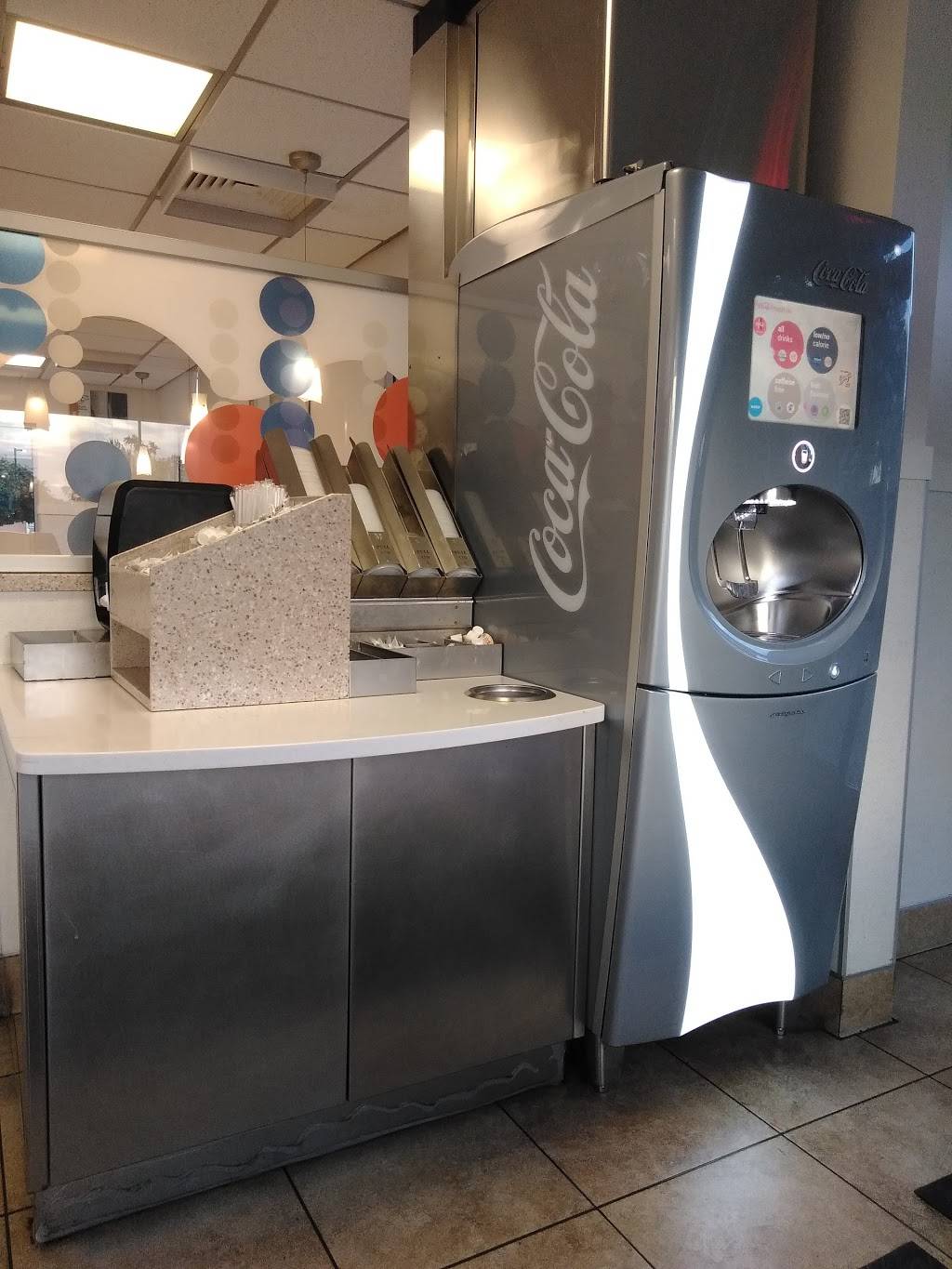 White Castle | restaurant | 3601 Gravois Ave, St. Louis, MO 63116, USA | 3147730124 OR +1 314-773-0124