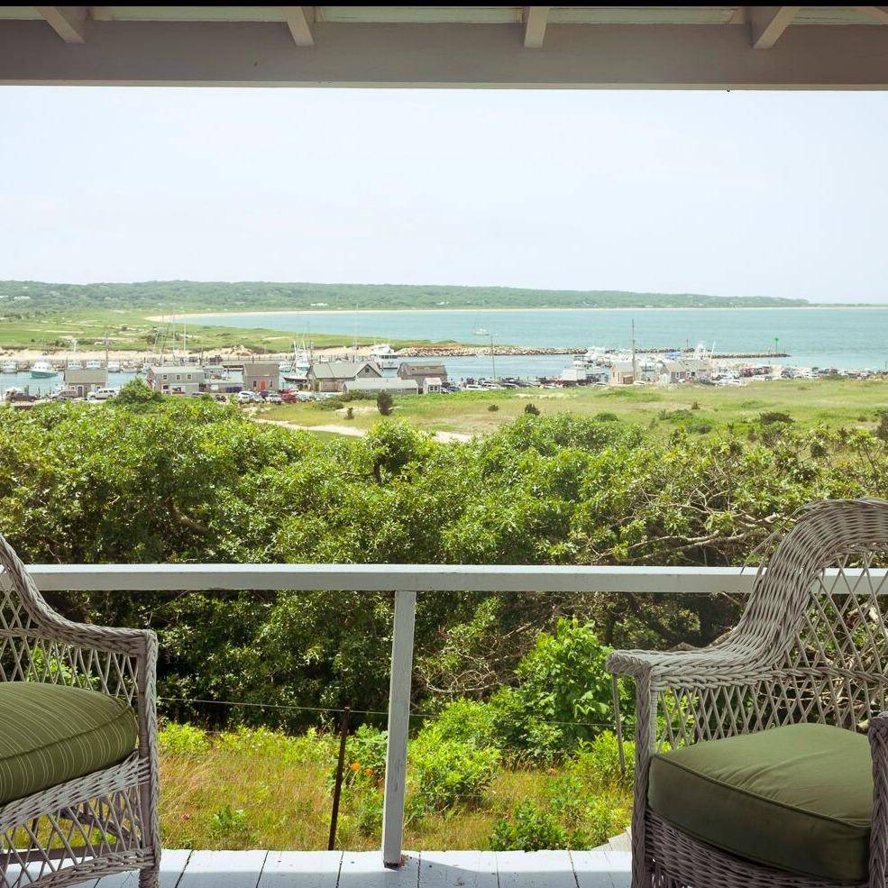 Menemsha Inn & Cottages | restaurant | 12 Menemsha Inn Rd, Chilmark, MA 02535, USA | 5086452521 OR +1 508-645-2521