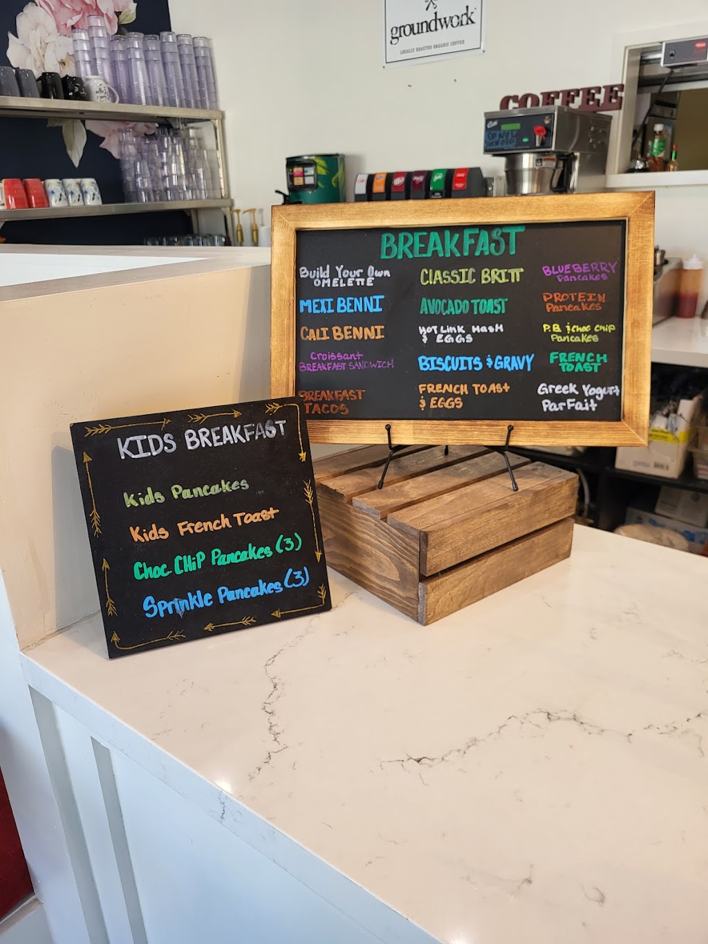 Lola’s Kitchen | restaurant | 128 N Maclay Ave, San Fernando, CA 91340, USA | 8183563826 OR +1 818-356-3826