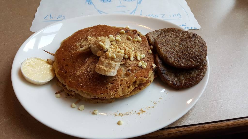 Chips Family Restaurant | restaurant | 775 Main St S, Southbury, CT 06488, USA | 2035861258 OR +1 203-586-1258