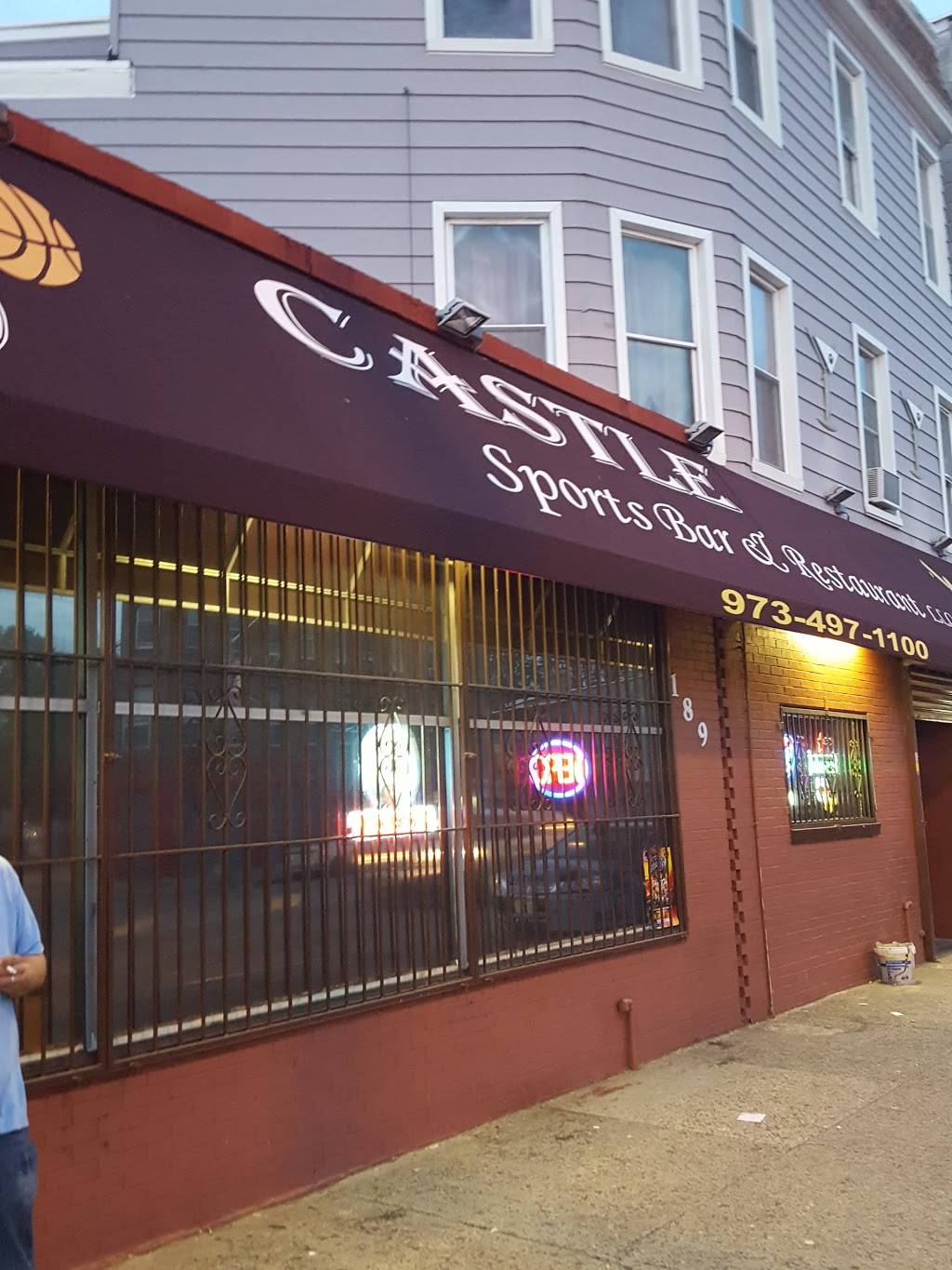 Castle Sports Bar & Restaurant | restaurant | 189 Bloomfield Ave, Newark, NJ 07104, USA | 9734971100 OR +1 973-497-1100