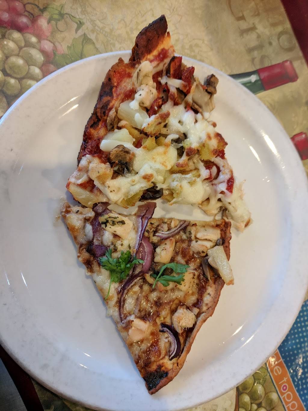 Vinnys Italian | restaurant | 14185 Beach Blvd #11, Jacksonville Beach, FL 32250, USA | 9042235400 OR +1 904-223-5400