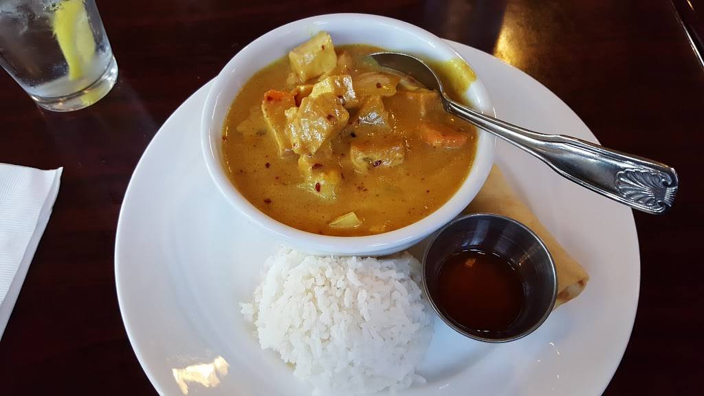 Thai Basil Signature | restaurant | 4221 E Chandler Blvd #106, Phoenix, AZ 85048, USA | 4807046013 OR +1 480-704-6013