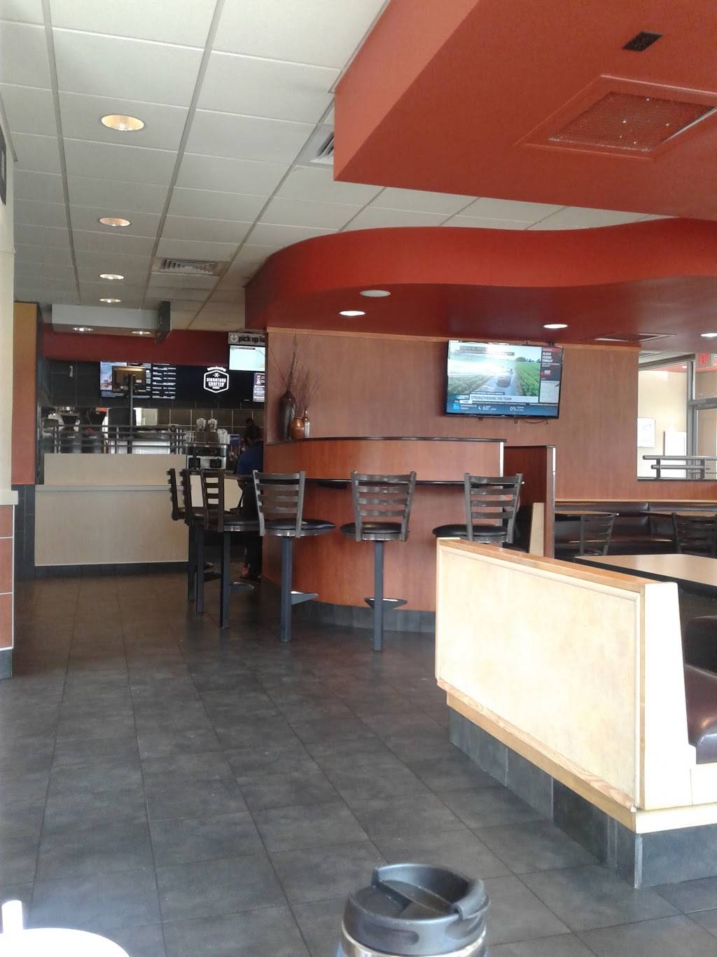 McDonalds | cafe | 3330 S 10th St, Lincoln, NE 68502, USA | 4024231355 OR +1 402-423-1355