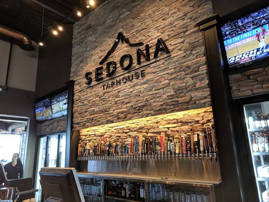 Sedona Taphouse | restaurant | 198 E Big Beaver Rd, Troy, MI 48083, USA | 2484226167 OR +1 248-422-6167