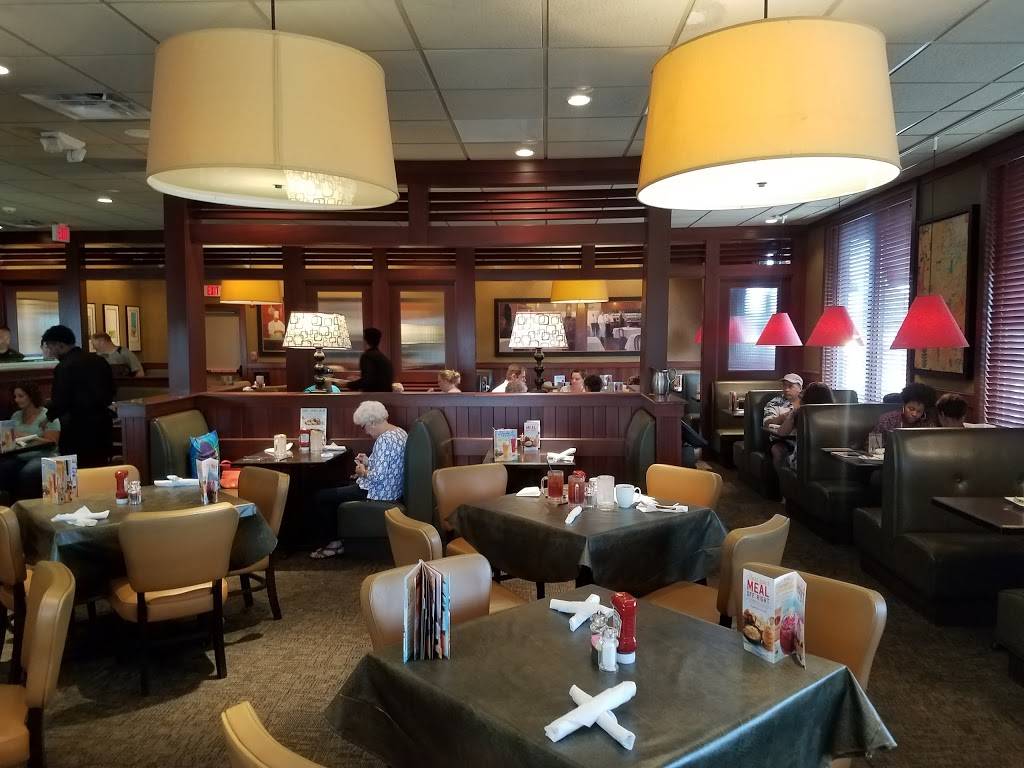 Ruby Tuesday | restaurant | 4900 86th St, Urbandale, IA 50322, USA | 5152784476 OR +1 515-278-4476