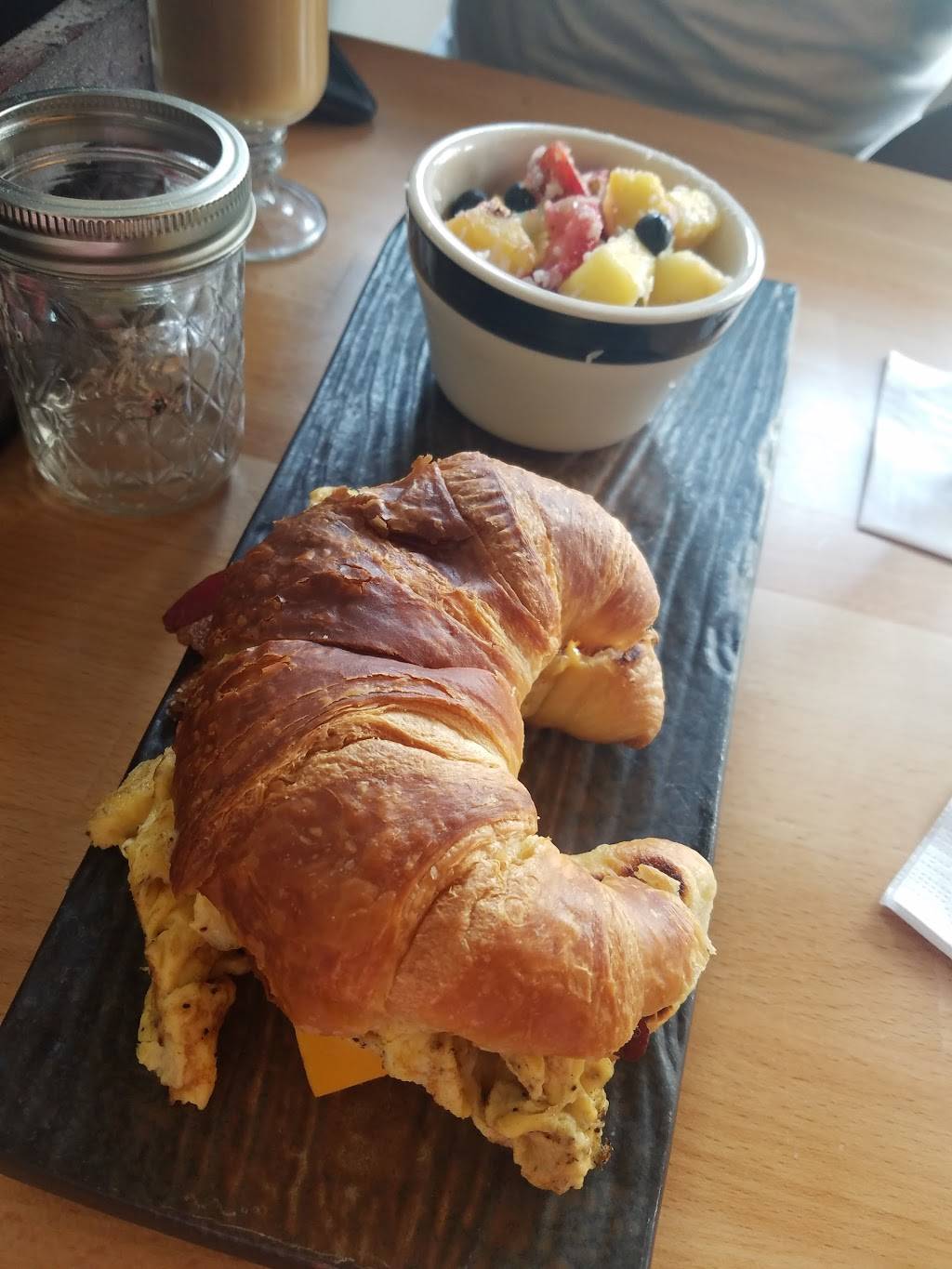 Hoptinger Bier Garden & Sausage House | restaurant | 1037 Park St, Jacksonville, FL 32204, USA | 9049034112 OR +1 904-903-4112