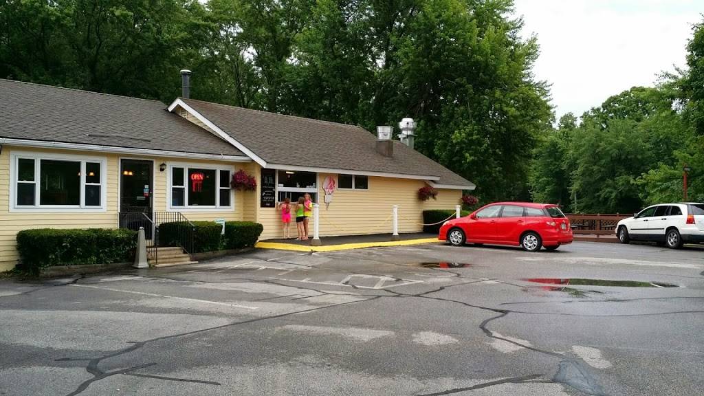 Dimitris Pizza | restaurant | 14 Park Ave, Hopkinton, NH 03229, USA | 6037464300 OR +1 603-746-4300