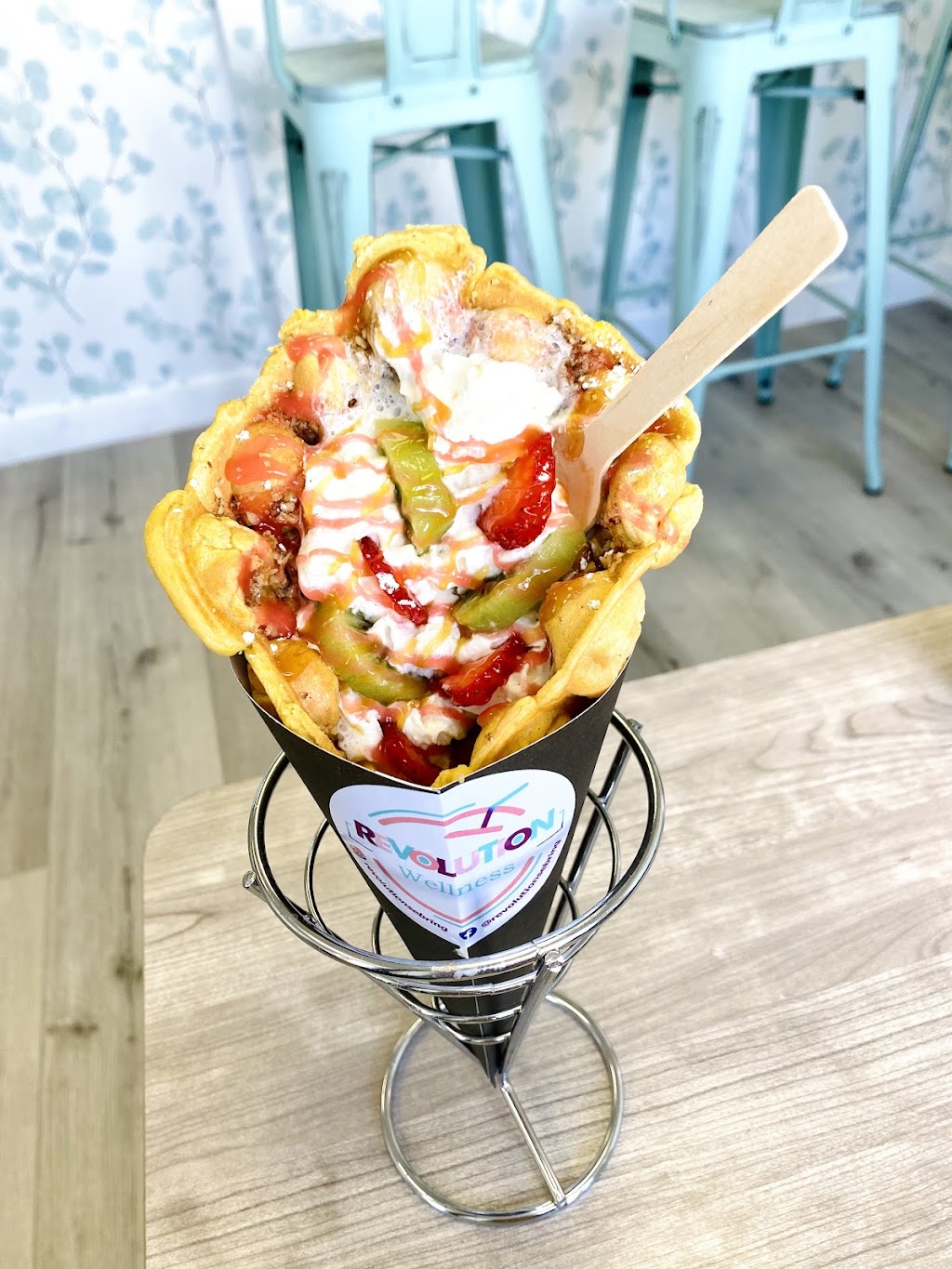 Revolution Wellness | restaurant | 135 E Center Ave, Sebring, FL 33870, USA | 8636777318 OR +1 863-677-7318