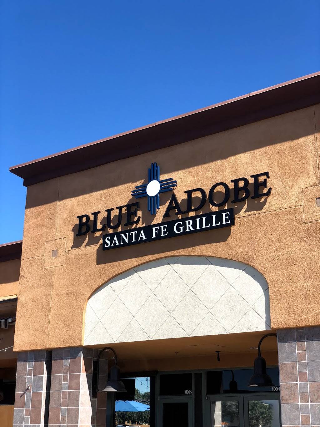 Blue Adobe Santa Fe Grille | restaurant | 884 E Williams Field Rd, Gilbert, AZ 85295, USA | 4803068050 OR +1 480-306-8050