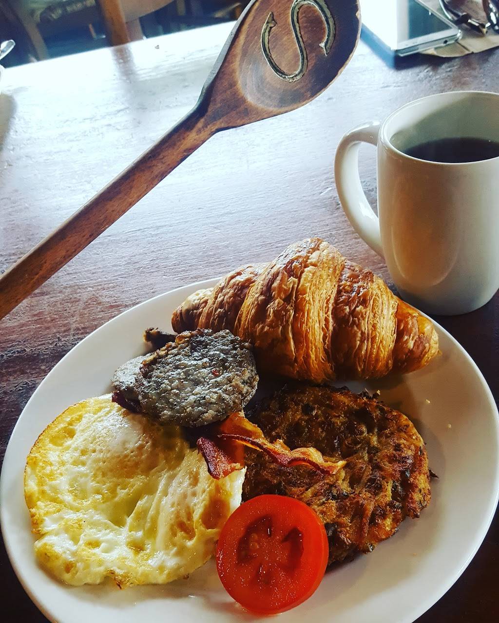 la Madeleine French Bakery & Cafe Carillon | bakery | 10001 Westheimer Rd #2123, Houston, TX 77042, USA | 7132667686 OR +1 713-266-7686