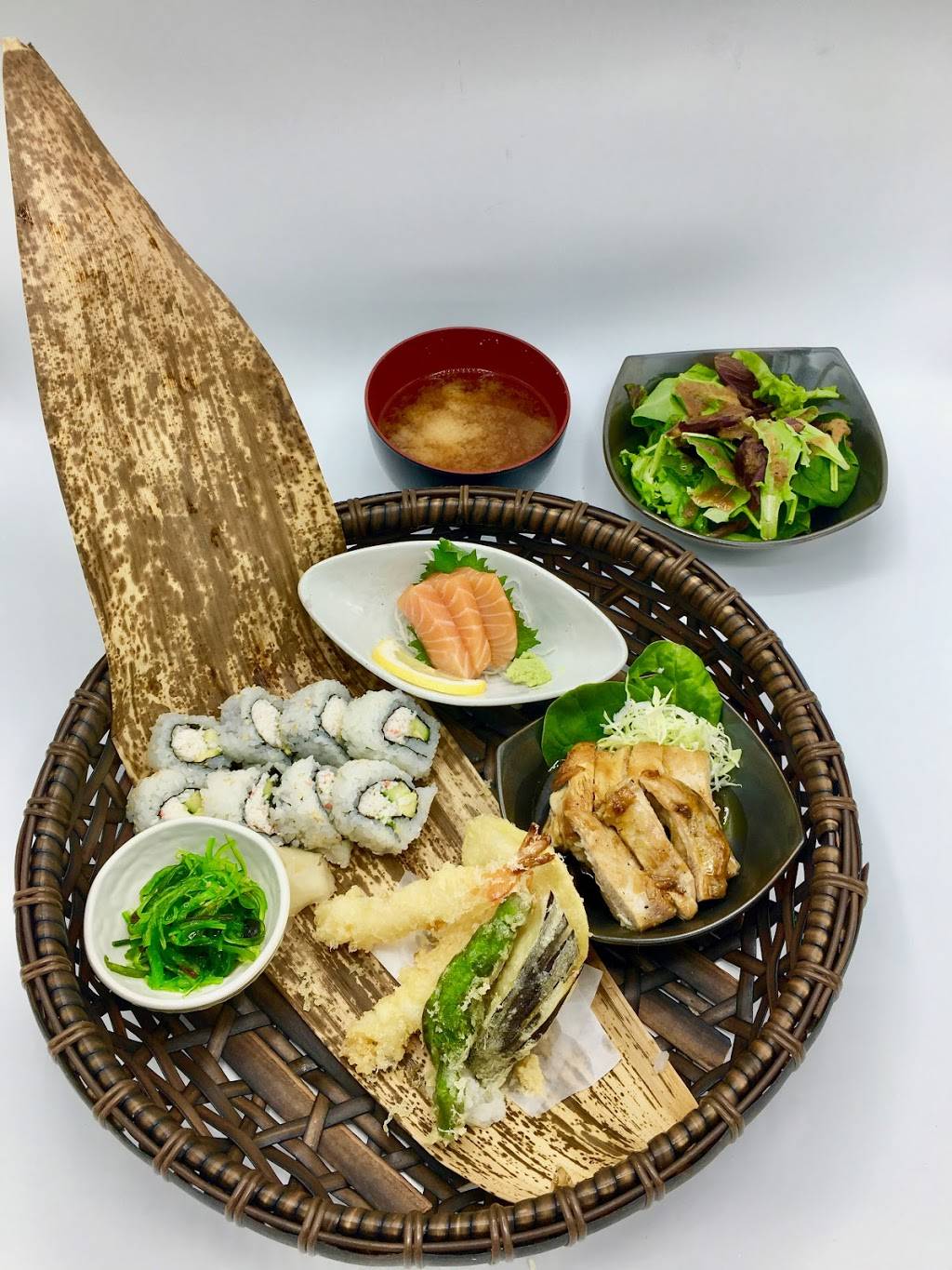 Sushi Kishiwada | restaurant | 75 S Valle Verde Dr #210, Henderson, NV 89012, USA | 7022722228 OR +1 702-272-2228