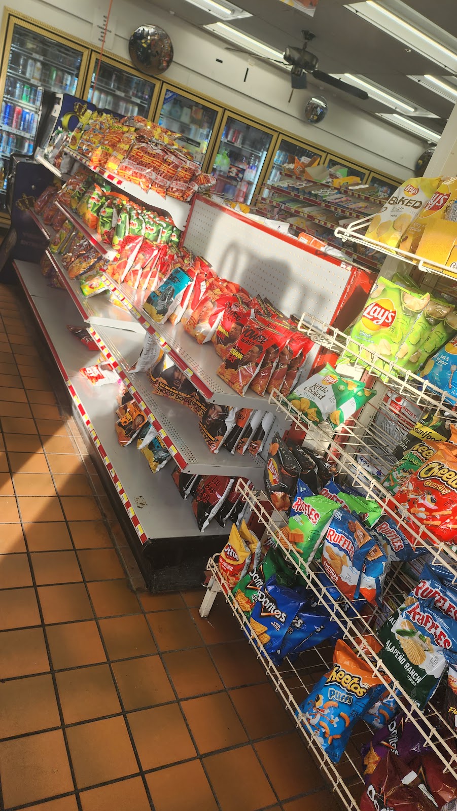 Krispy Krunchy Chicken | restaurant | 4869 N Witchduck Rd, Virginia Beach, VA 23455, USA | 7574991801 OR +1 757-499-1801