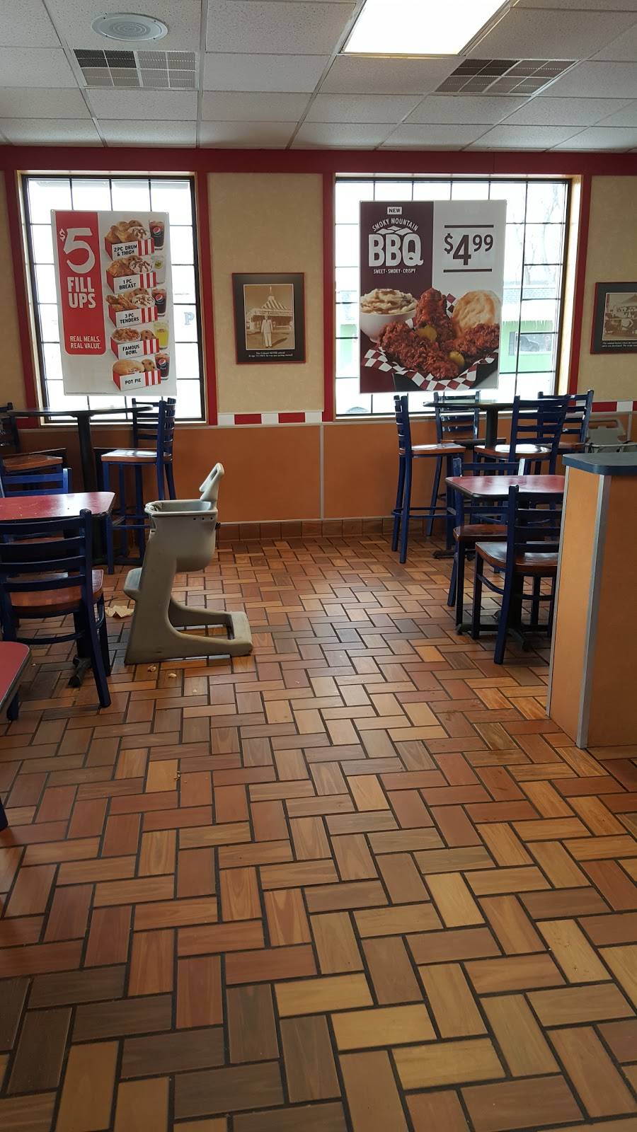 KFC | restaurant | 12425 Dix Toledo Rd, Southgate, MI 48195, USA | 7342842900 OR +1 734-284-2900