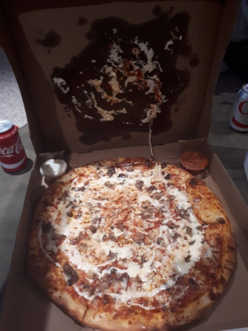 Venice Beach Pizzerias | restaurant | 1050 Paramount Drive, Stoney Creek, ON L8J 1P8, Canada | 9055607888 OR +1 905-560-7888