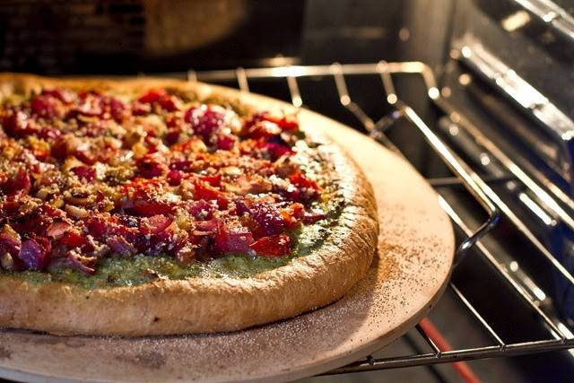 Pizza Man He Delivers | restaurant | 5101 Sunset Blvd, Los Angeles, CA 90027, USA | 3236654141 OR +1 323-665-4141