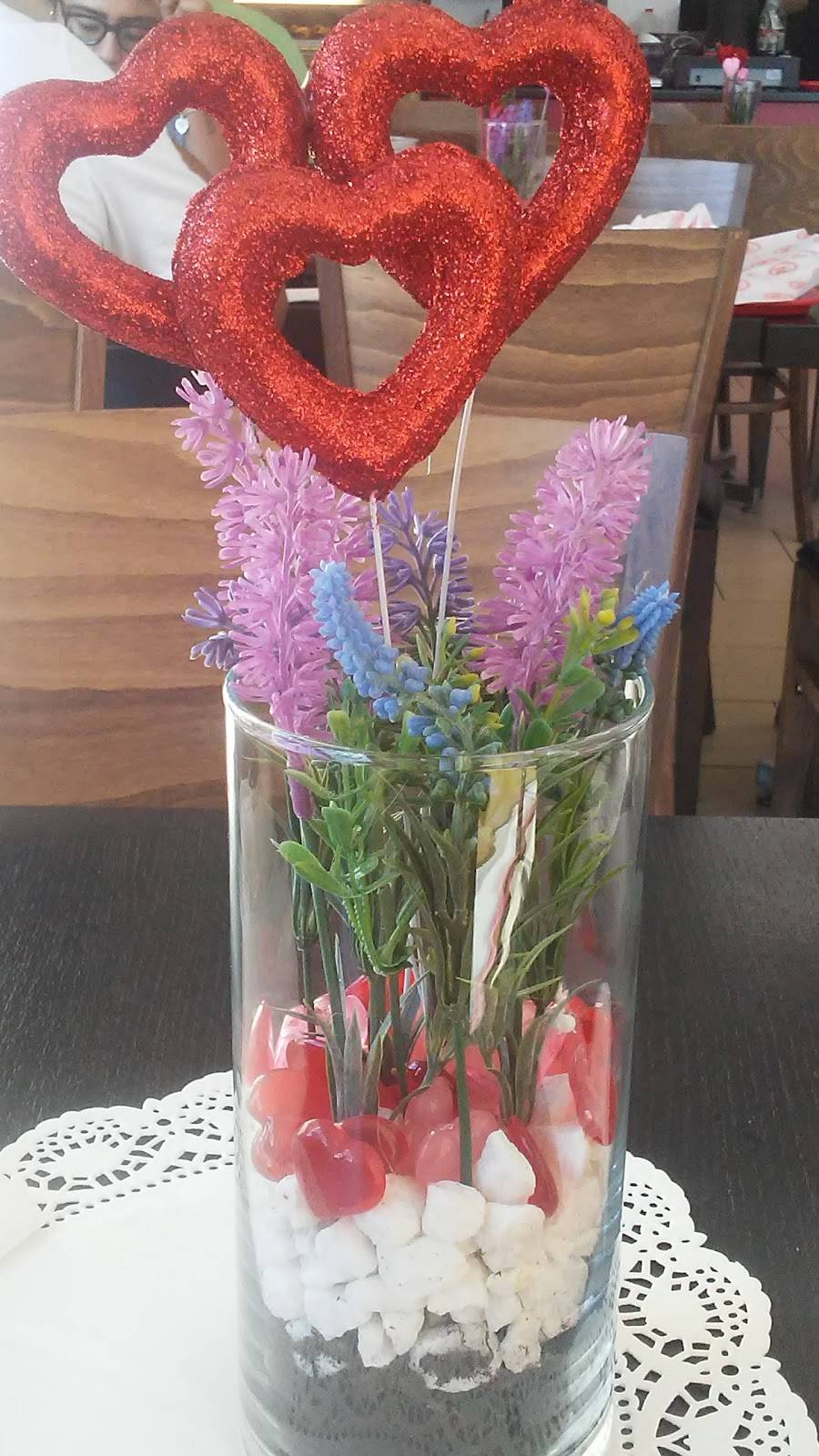 Panaderia Victoria | restaurant | 3535 Imperial Hwy, Inglewood, CA 90303, USA | 4247509334 OR +1 424-750-9334