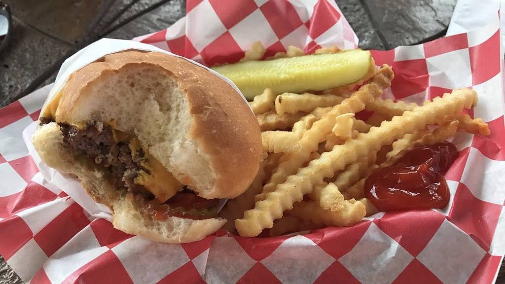 The Drive In Restaurant | restaurant | 572 Bench St, Taylors Falls, MN 55084, USA | 6514657831 OR +1 651-465-7831