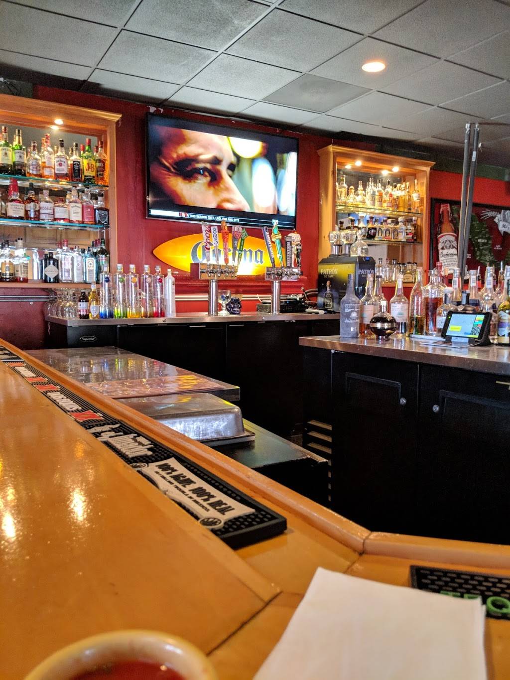 The Alamo Bar & Grill | restaurant | 2311 Borchard Rd, Newbury Park, CA 91320, USA | 8054983115 OR +1 805-498-3115