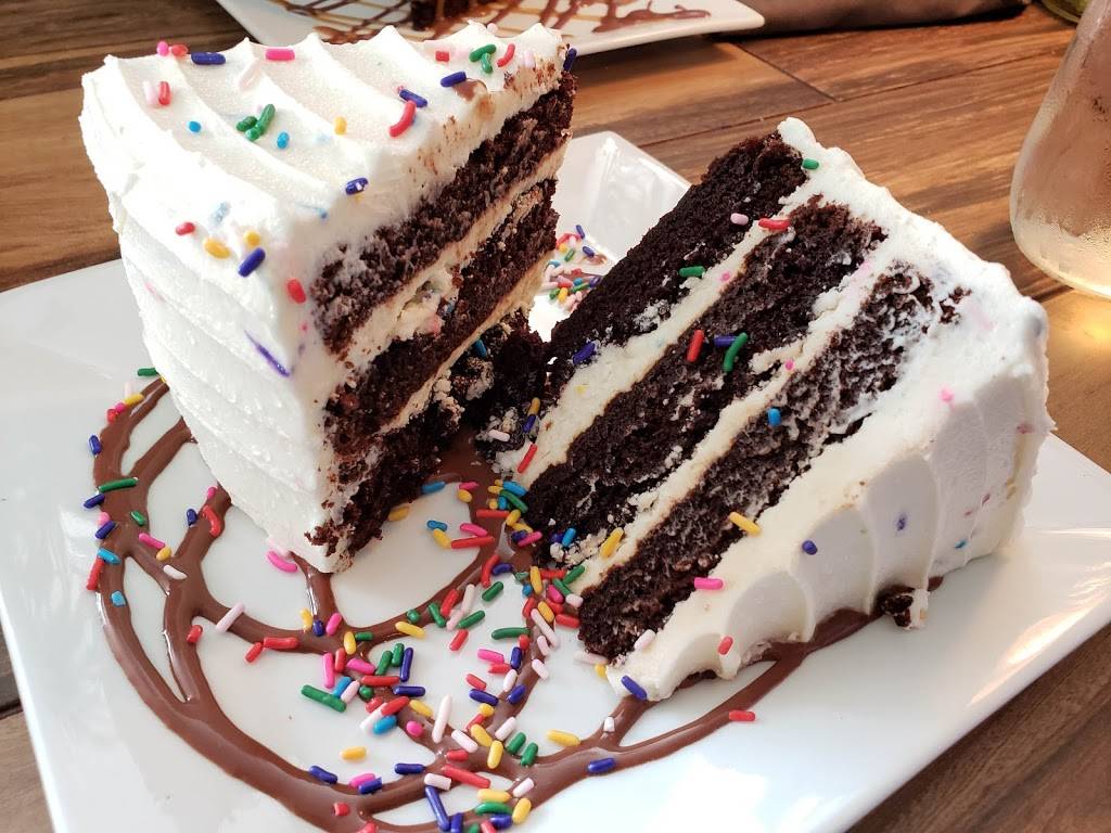 Shyndigz | restaurant | 1903 W Cary St, Richmond, VA 23220, USA | 8049383449 OR +1 804-938-3449