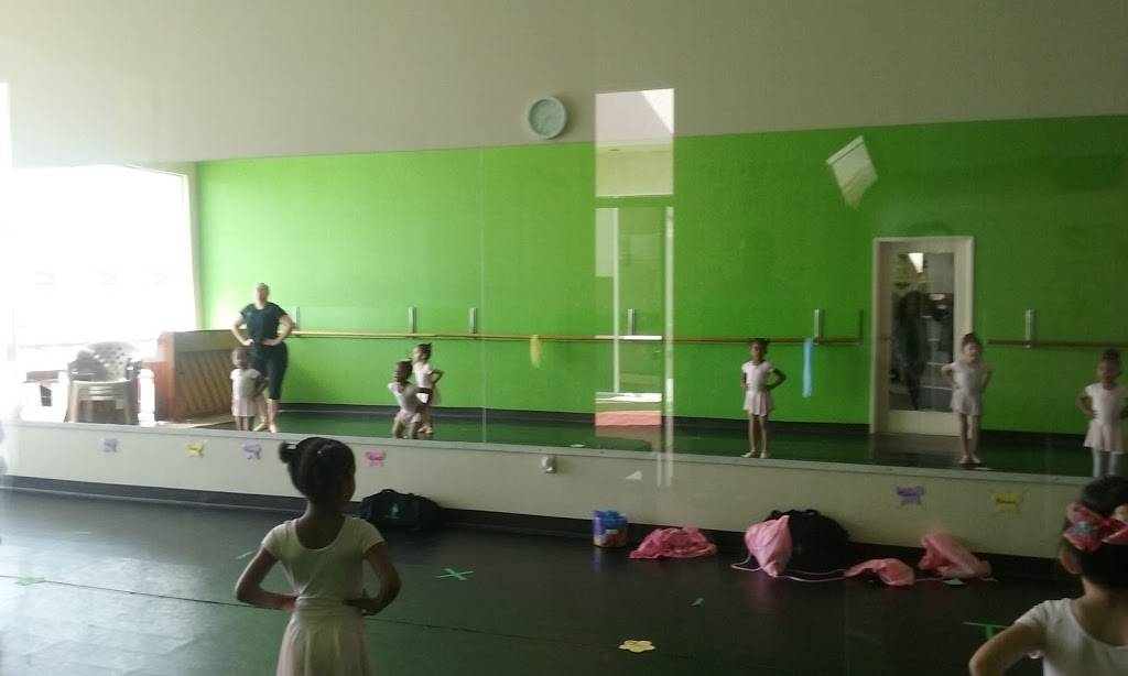 Subway Restaurants | restaurant | 1703 W Redondo Beach Blvd, Gardena, CA 90247, USA | 3103231300 OR +1 310-323-1300