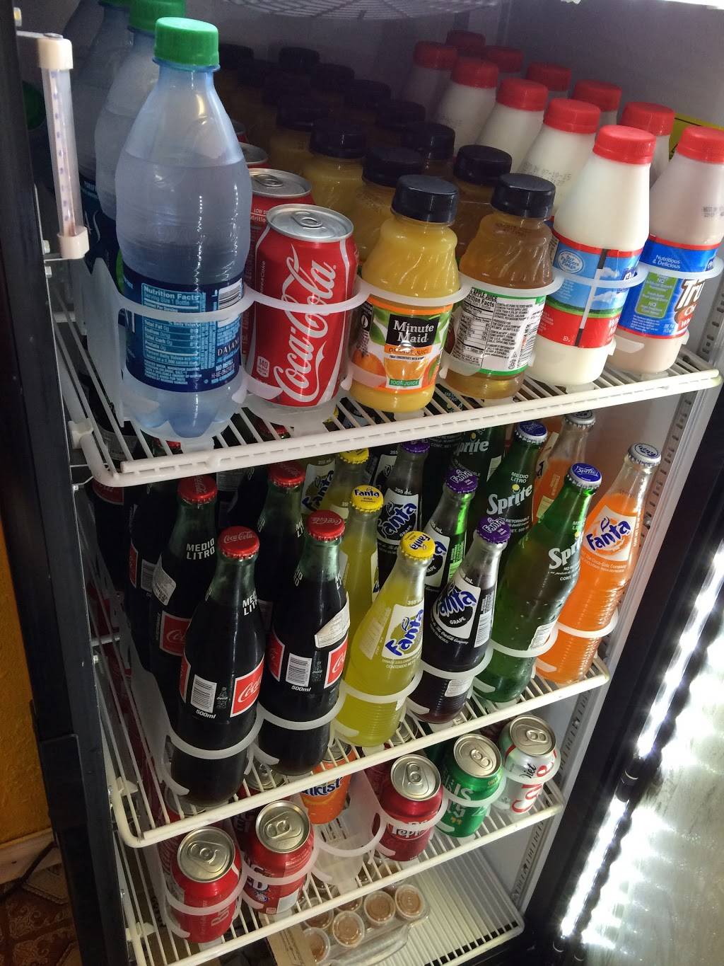 Chelitas mexican restaurant | restaurant | 550 Old Hwy 90 W, San Antonio, TX 78237, USA | 2106877237 OR +1 210-687-7237