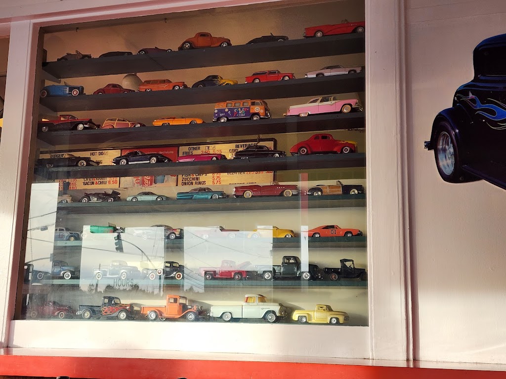 Fresh Freeze Drive-In | restaurant | 3023 F St, Eureka, CA 95501, USA | 7074426967 OR +1 707-442-6967