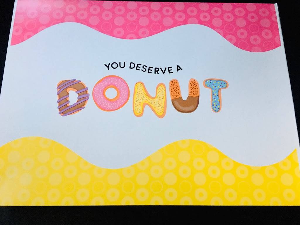 Lacombe Donuts & Breakfast | restaurant | 27395 U.S. Hwy 190, Lacombe, LA 70445, USA | 9852189290 OR +1 985-218-9290