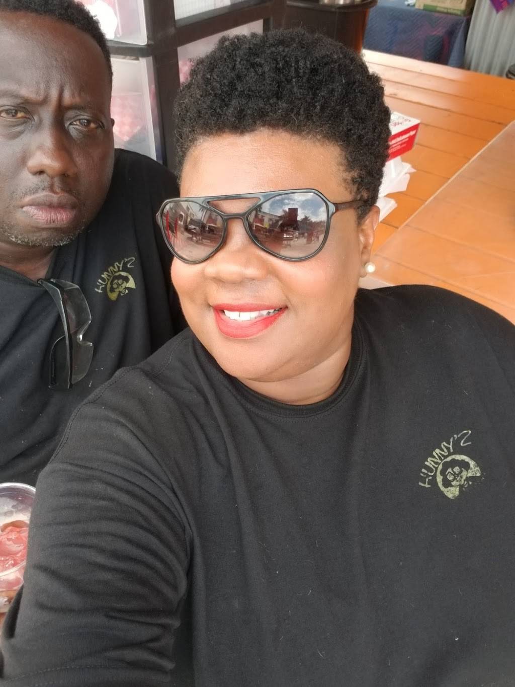 Hunny’z Kitchen | restaurant | 3080 Sheridan St, Hollywood, FL 33021, USA | 5616725427 OR +1 561-672-5427