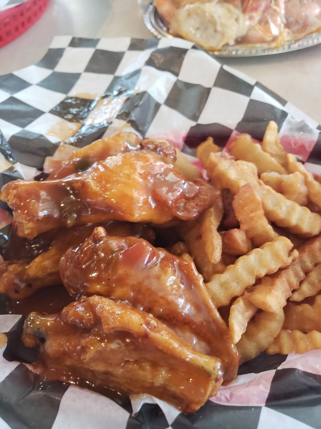 Lynnie bos | restaurant | 8275 AL-48, Lineville, AL 36266, USA | 2563965227 OR +1 256-396-5227