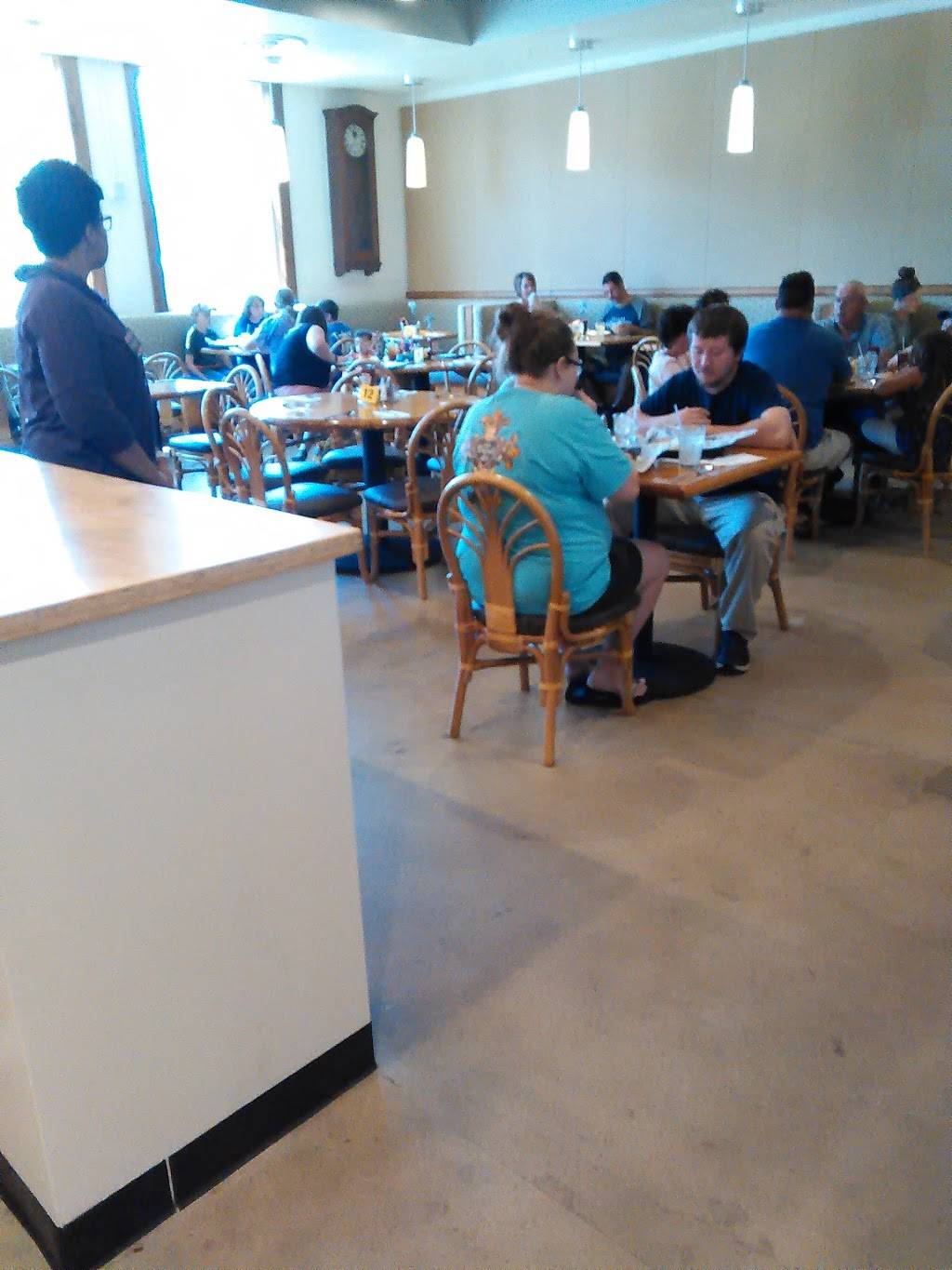 The Bistro at Eagles Point | restaurant | 307 N Cherry St, Eaton, OH 45320, USA | 9373365253 OR +1 937-336-5253