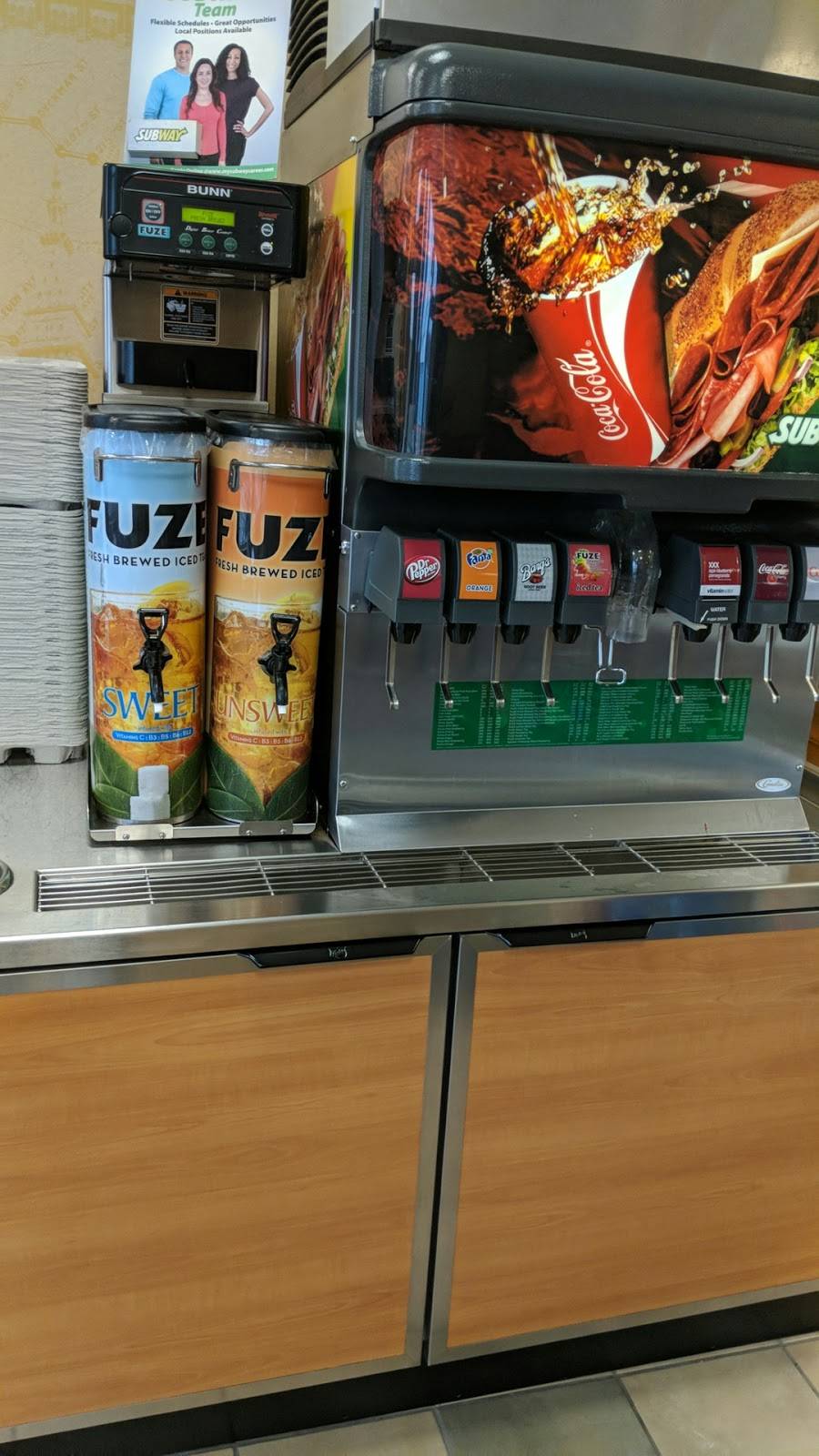 Subway | restaurant | 2456 Lincoln Hwy, Chester, WV 26034, USA | 3044593352 OR +1 304-459-3352