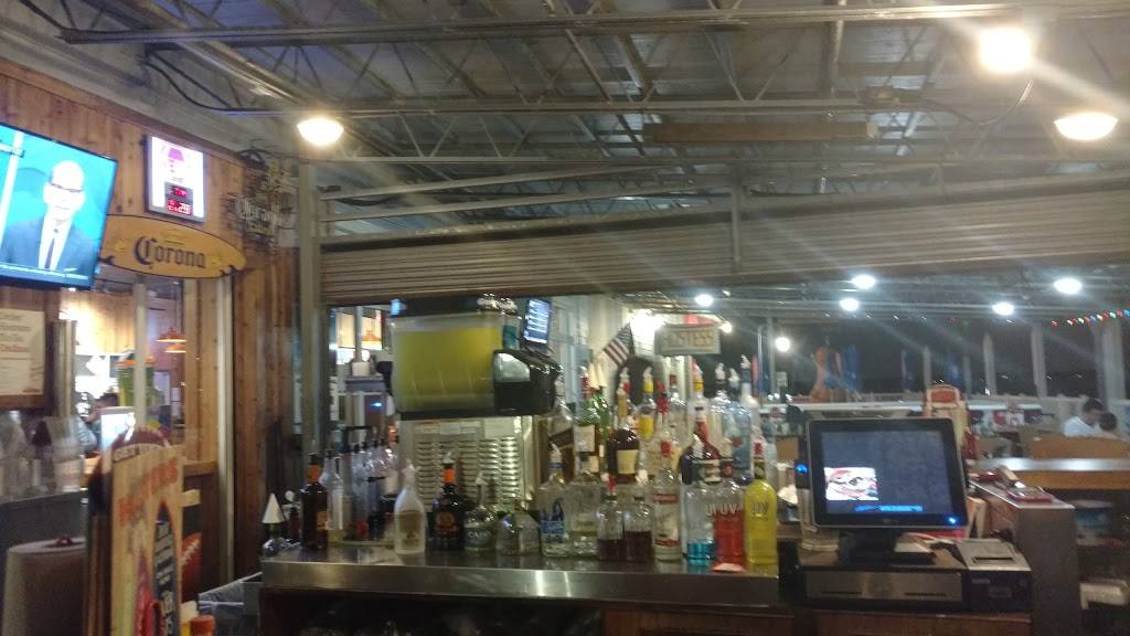 Hooters | meal takeaway | 192 W, Boardwalk Pl E, Madeira Beach, FL 33708, USA | 7277974668 OR +1 727-797-4668