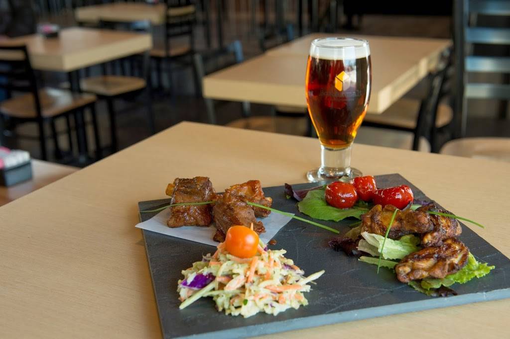 La Boite à Malt | restaurant | 1810 Route des Rivières local 402, Saint-Nicolas, QC G7A 2P6, Canada | 4188361000 OR +1 418-836-1000