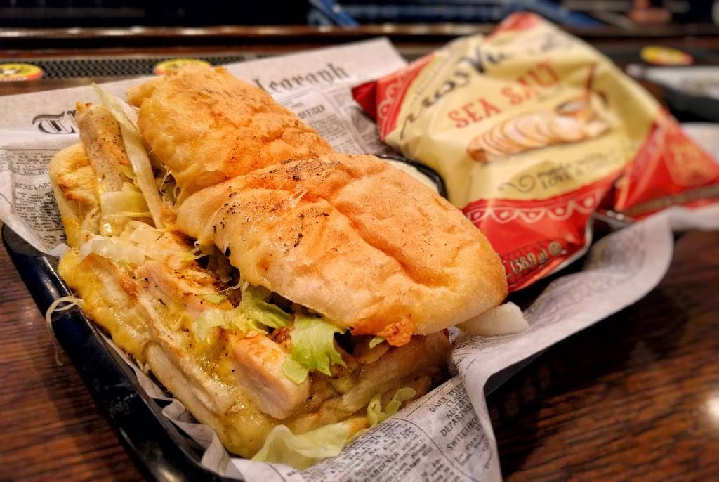 The Brass Tap | restaurant | 901 Houston St, Fort Worth, TX 76102, USA | 8178703838 OR +1 817-870-3838