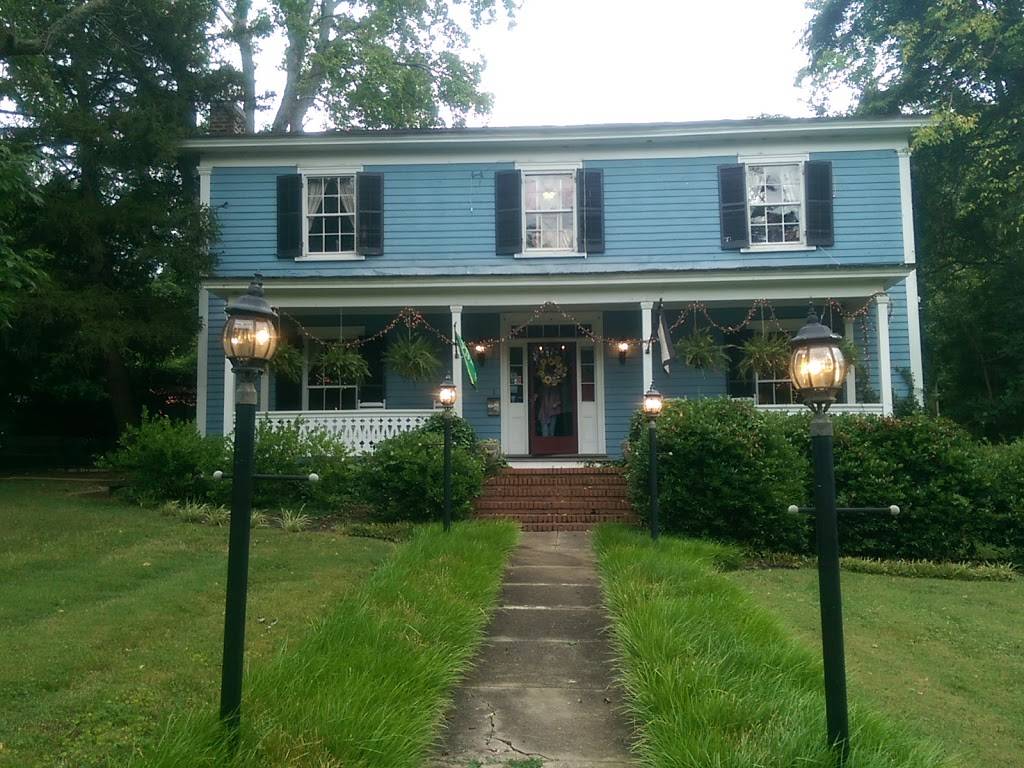 Coopers Landing Inn & Travelers Tavern | restaurant | 801 Virginia Ave, Clarksville, VA 23927, USA | 4343742866 OR +1 434-374-2866