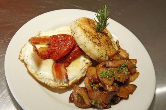 Hearty Boys | restaurant | 3525 W Grand Ave, Chicago, IL 60651, USA | 7732449866 OR +1 773-244-9866