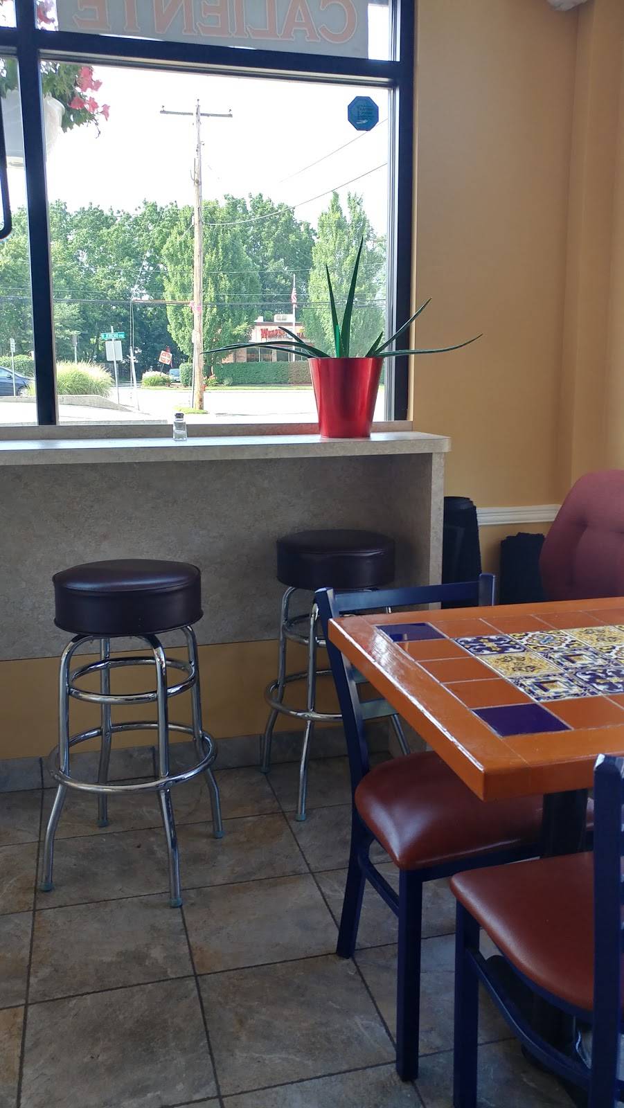 Deli Pupusería Salvadoreña | restaurant | 200 W Jericho Turnpike, Huntington Station, NY 11746, USA | 6316735374 OR +1 631-673-5374