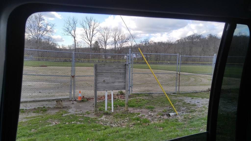 Flintlocks Bar & Grill | restaurant | 3125 California Cross Rd, California, KY 41007, USA | 8596359837 OR +1 859-635-9837