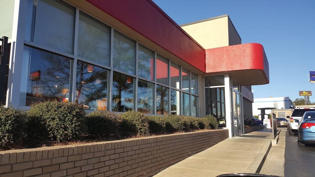 Chick-fil-A | restaurant | 140 Tom Hill Sr Blvd, Macon, GA 31210, USA | 4784710274 OR +1 478-471-0274