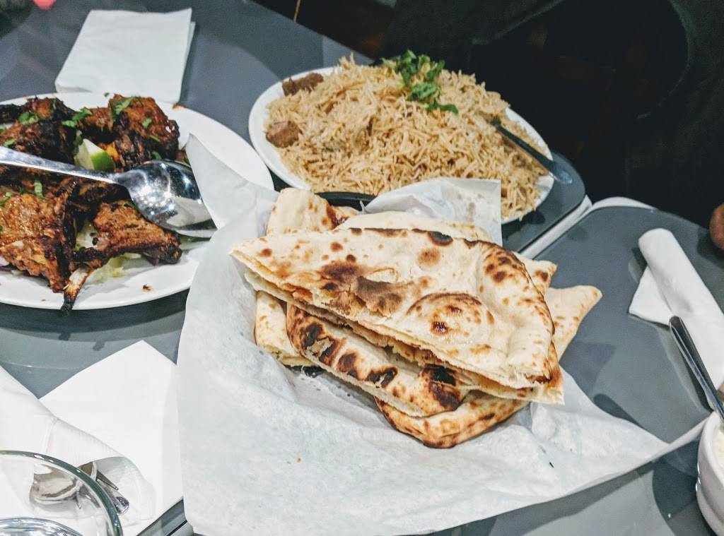 Serena Restaurant | restaurant | 2309 W Devon Ave, Chicago, IL 60659, USA | 7733385800 OR +1 773-338-5800