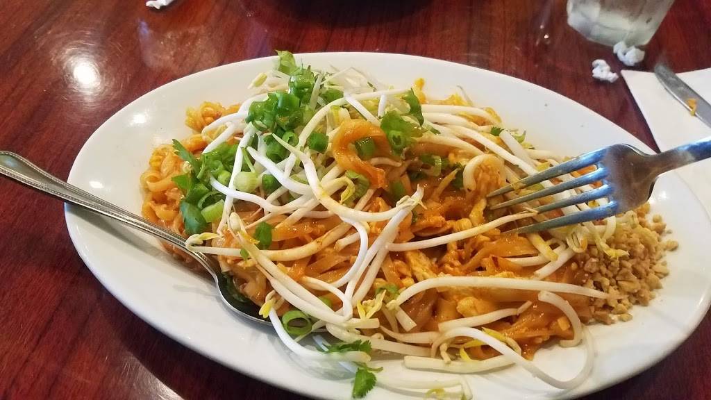 Ricky Thai Bistro | restaurant | 1617 NE 123rd St, North Miami, FL 33181, USA | 3058919292 OR +1 305-891-9292