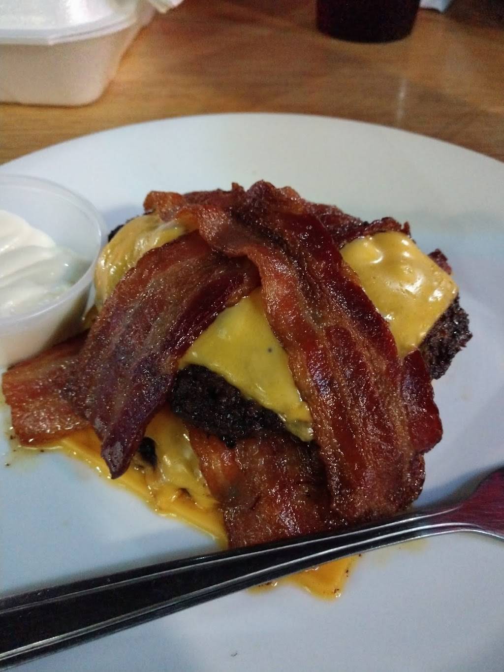 Bleachers Sports Bar & Grill | restaurant | 2167 Hilltop Dr A, Redding, CA 96002, USA | 5302226555 OR +1 530-222-6555