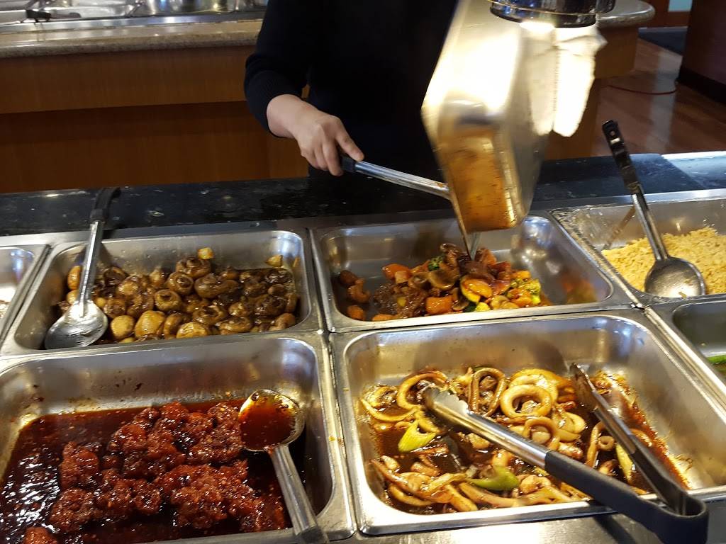 East West Restaurant | restaurant | 828 Hebron Rd, Heath, OH 43056, USA | 7405223268 OR +1 740-522-3268