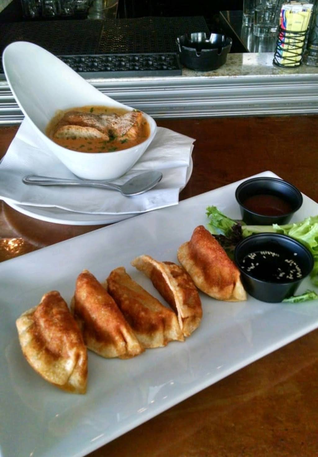 Hijinks Sports Bar & Grill | restaurant | 133 SE Mizner Blvd, Boca Raton, FL 33432, USA | 5614653077 OR +1 561-465-3077