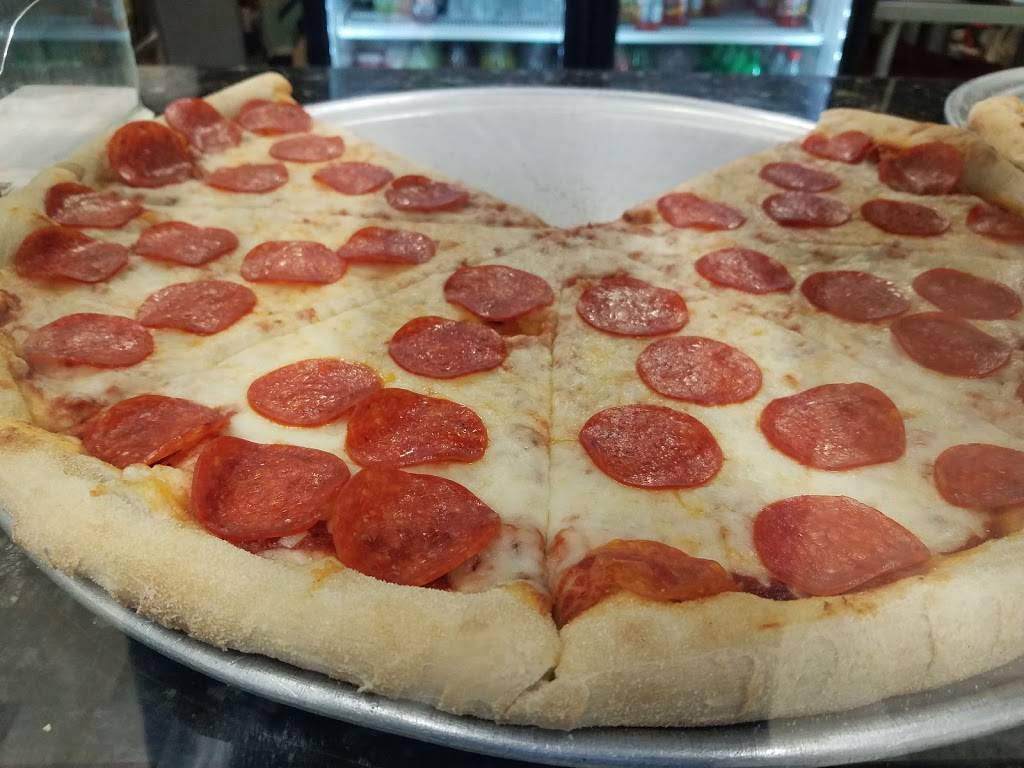 Dennys Pizza | restaurant | 520 Broadway, Newark, NJ 07104, USA | 9733688477 OR +1 973-368-8477