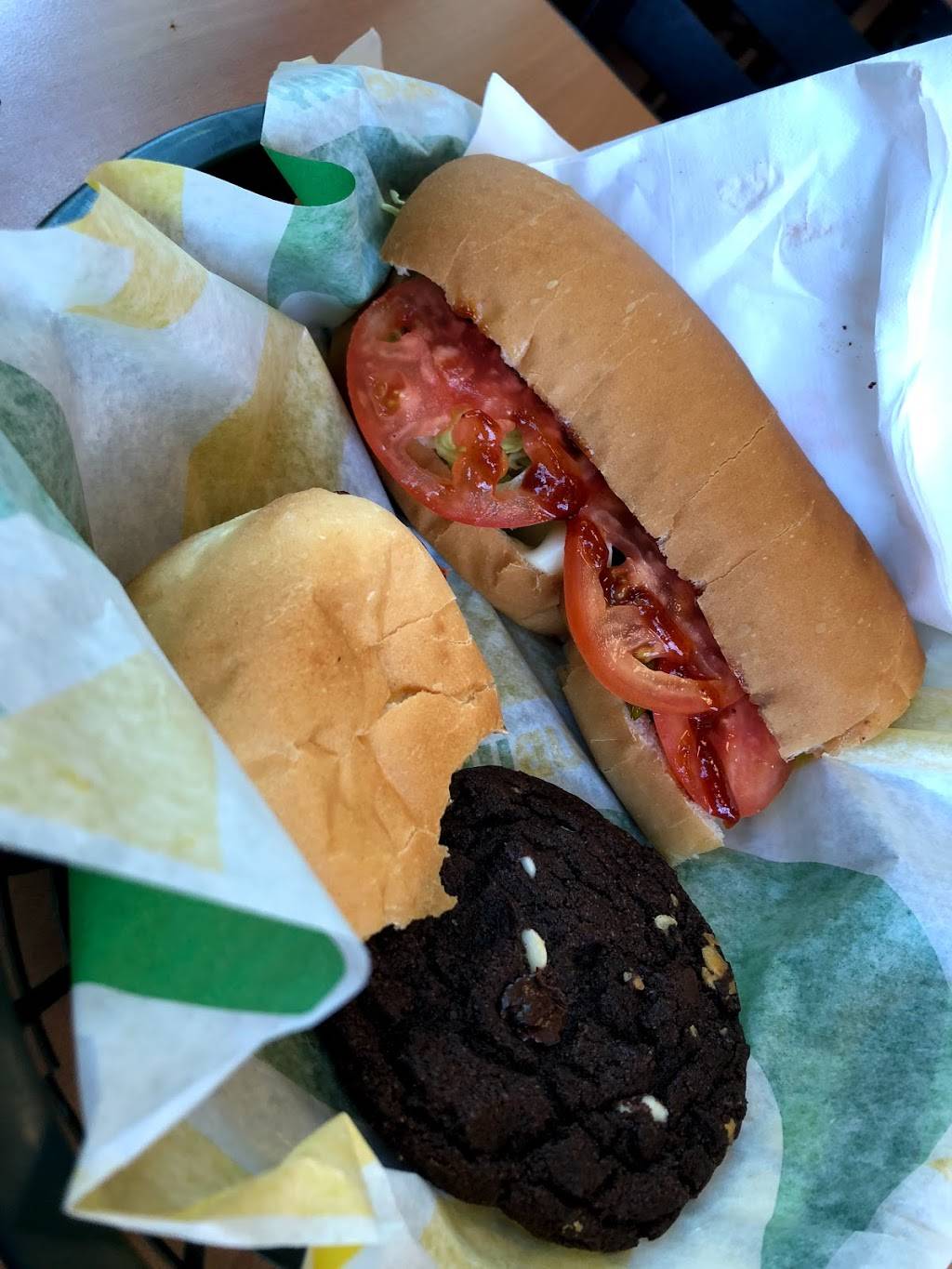 Subway | restaurant | 2115 King Rd #1, King City, ON L7B 1K2, Canada | 9058333030 OR +1 905-833-3030